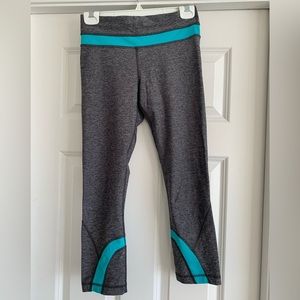 Lululemon Run: Inspire Crop ll, size 4